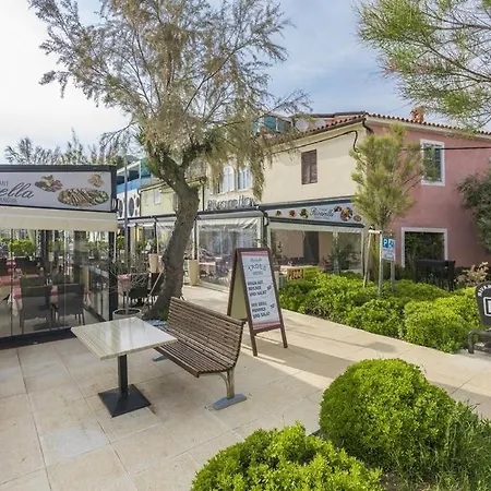 Lion With Sea View Апартаменты